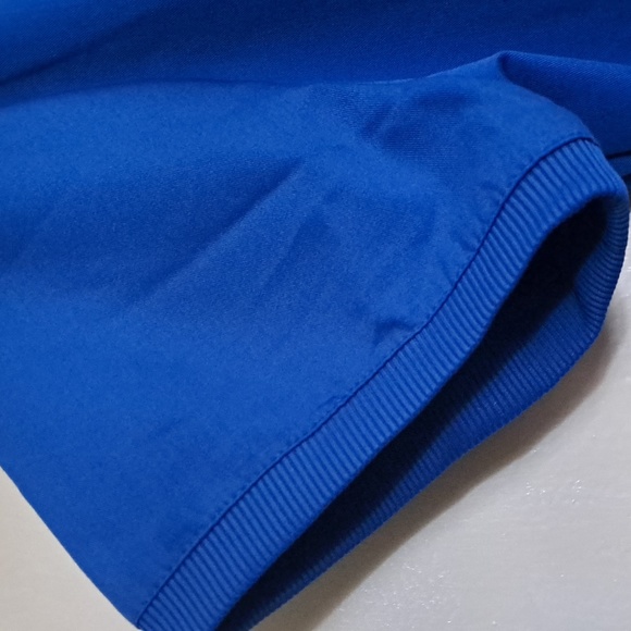 Grey's Anatomy Top (Classic) Kira Scrub Top NWT Medium - Picture 3 of 8